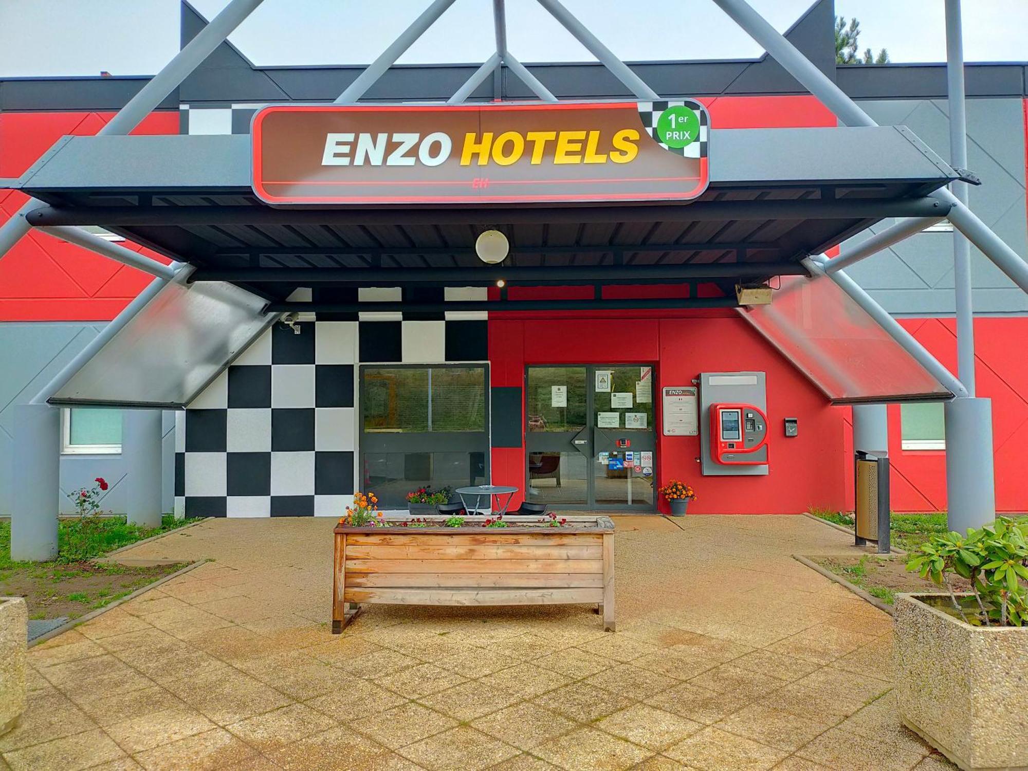 Enzo Hotel 1Er Prix Coudes Exterior photo